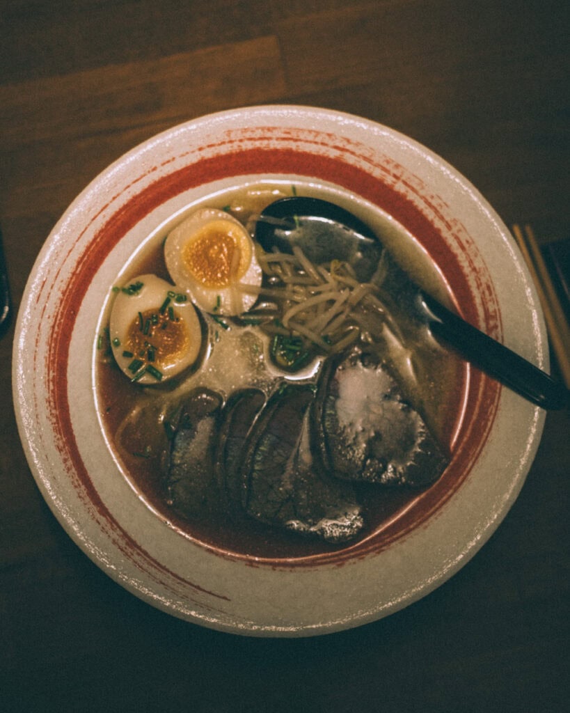 Ramen Nr. 9 mit Rindfleisch im Restaurant Reiwa in Ludwigshafen