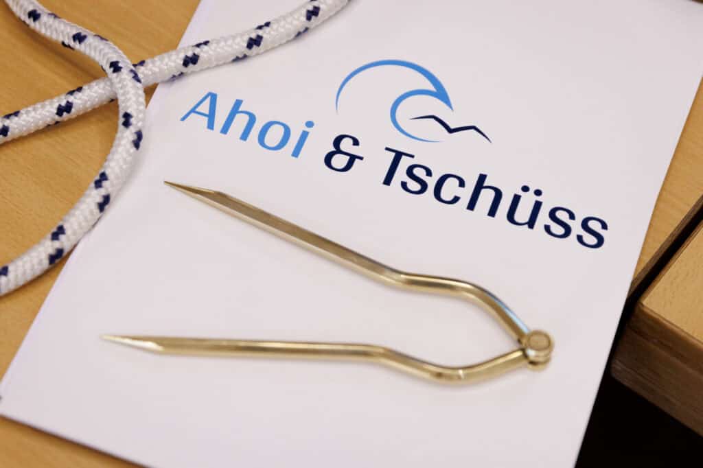 Ein Merchandiese Block mit dem Firmenlogo