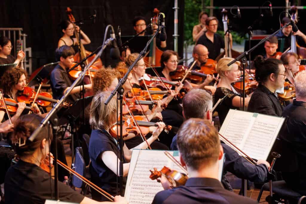 Das Orchester der Staatsphilharmonie Rheinland Pfalz beim Rheinuferfest 2026